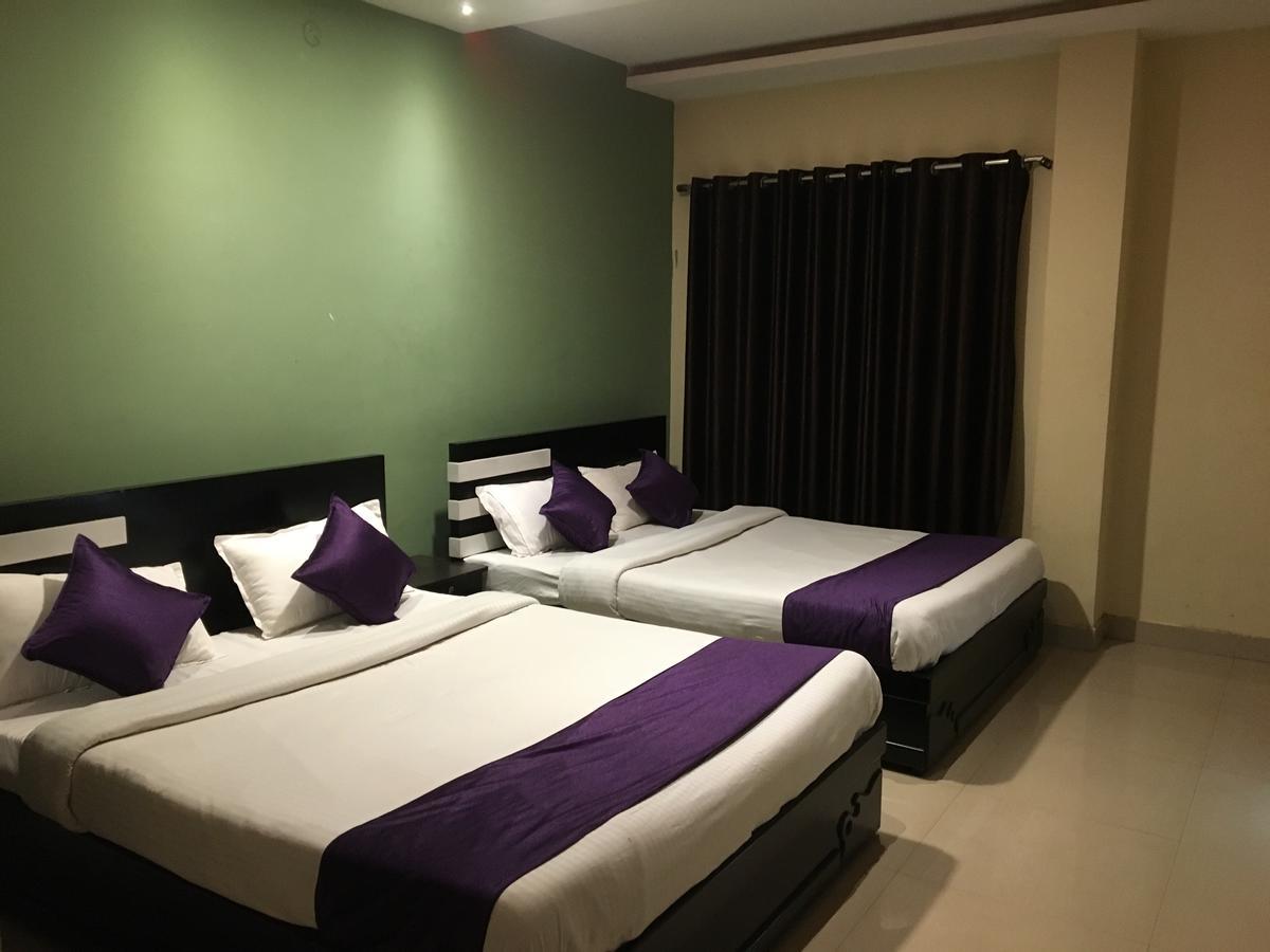 Hotel Time Palace Ooty Extérieur photo